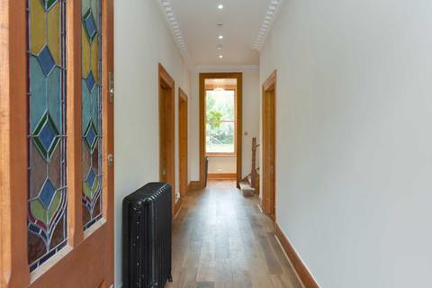 30 Mattock Lane, London, W5 5BH
