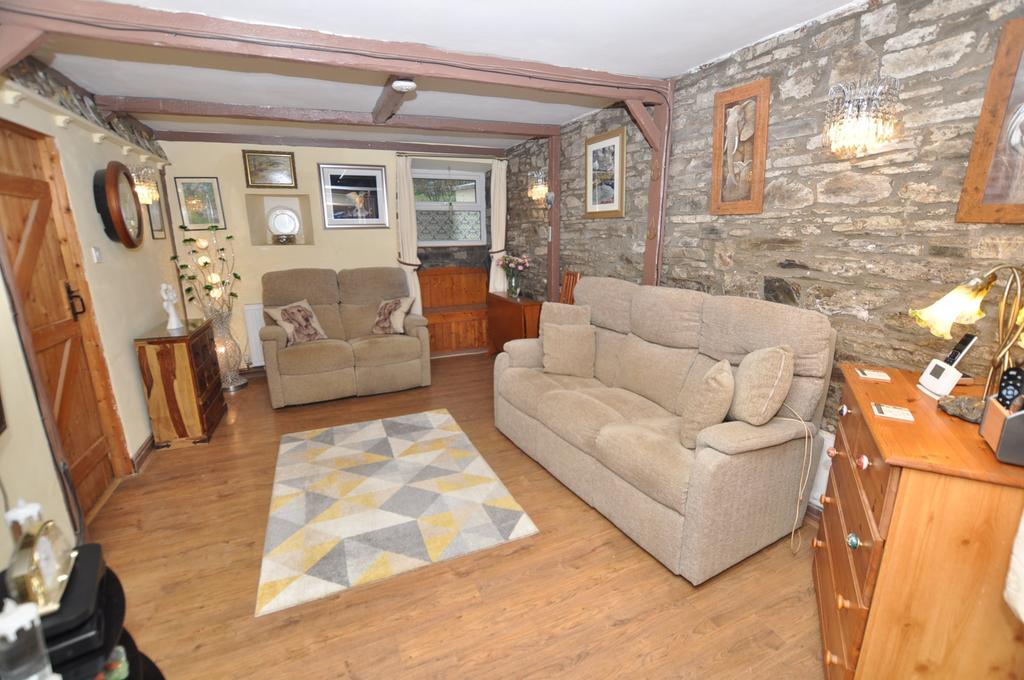 Lounge 1