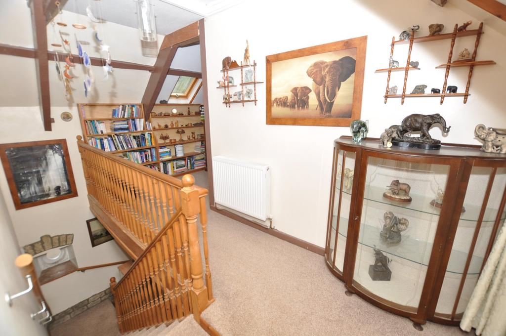 Half galleried landing