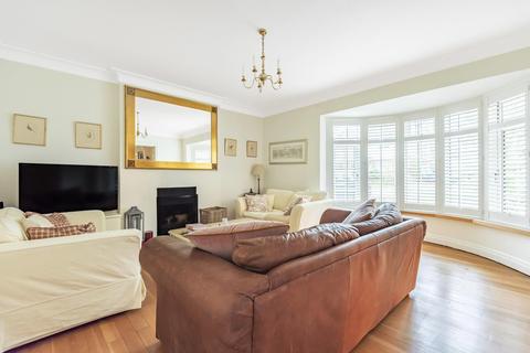 Helford Evelyn Way, Stoke Dabernon, Cobham, KT11 2SJ