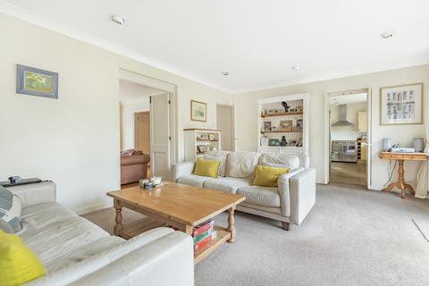 Helford Evelyn Way, Stoke Dabernon, Cobham, KT11 2SJ