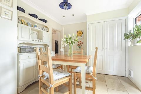 Helford Evelyn Way, Stoke Dabernon, Cobham, KT11 2SJ