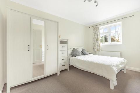 Helford Evelyn Way, Stoke Dabernon, Cobham, KT11 2SJ