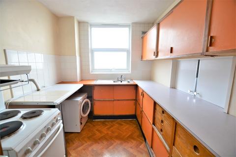 2 bedroom flat to rent, Russell Square, City Centre, Brighton, BN1