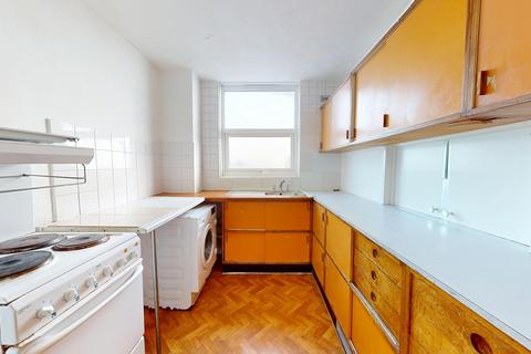 2 bedroom flat to rent, Russell Square, City Centre, Brighton, BN1