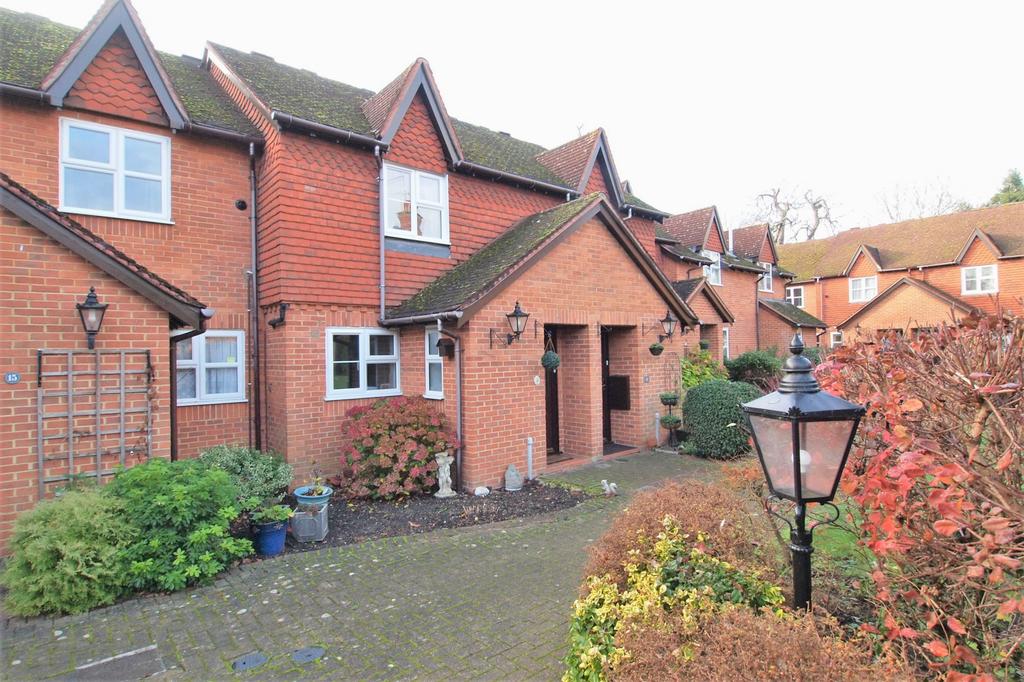 Lakeside, Ewell Court Avenue, Ewell, KT19 2 bed retirement property £