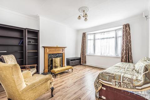 5 Leysdown Road, London, SE9 3LY