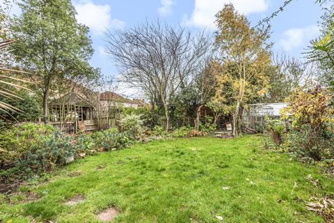 5 Leysdown Road, London, SE9 3LY