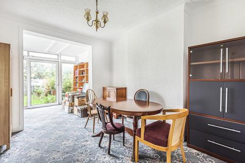 5 Leysdown Road, London, SE9 3LY