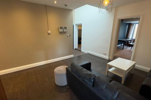 4 bedroom apartment to rent, St Johns House, Merrion Street, Leeds, LS2 8JE