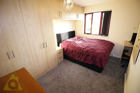 29 Willow Close, Bolton, BL3 4DS