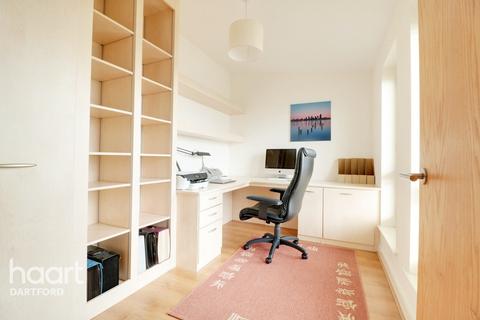 15 Park Lane, Greenhithe, DA9 9RZ