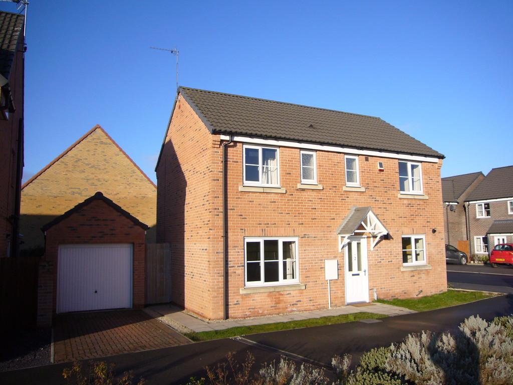Blackthorn Close, Selby, YO8 8FW 3 bed detached house £219,950