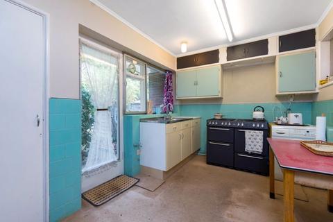 21 Broom Mead, Bexleyheath, DA6 7NZ