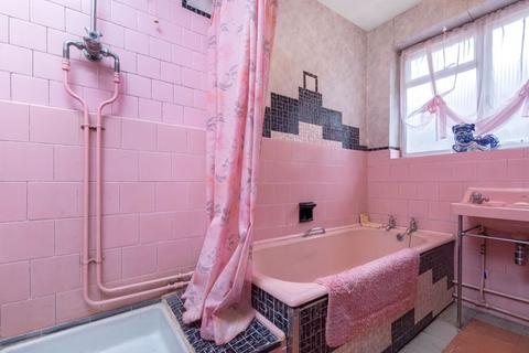 21 Broom Mead, Bexleyheath, DA6 7NZ