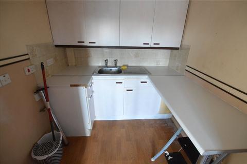 210 Springwood Place, Bradford, BD2 1DT