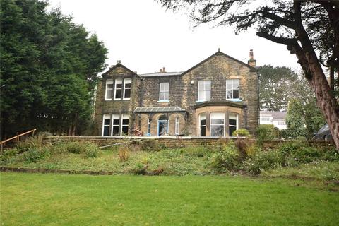 17 Allerton Park, Leeds, LS7 4ND