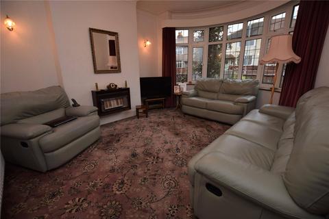12 Armley Grange Oval, Leeds, LS12 3QJ