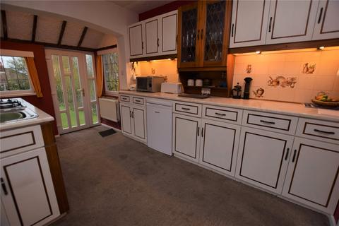 12 Armley Grange Oval, Leeds, LS12 3QJ