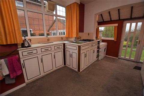 12 Armley Grange Oval, Leeds, LS12 3QJ