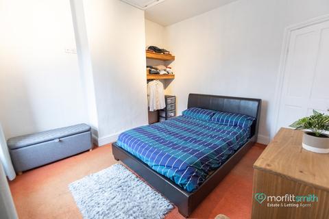 77 Taplin Road, Sheffield, S6 4JG