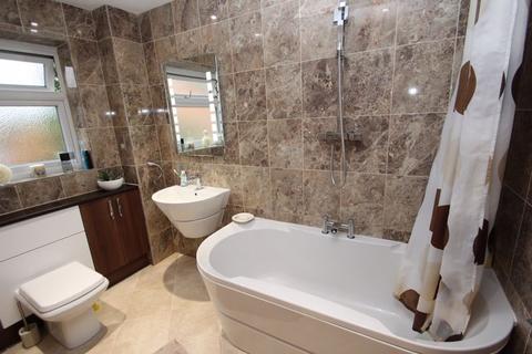 29 Albury Road, Studley, B80 7LW