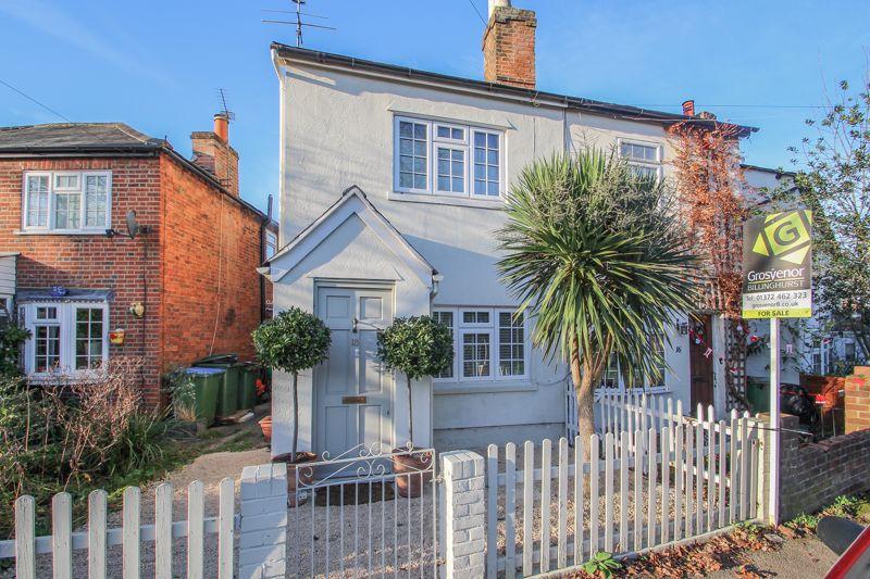 Common Road, Claygate 2 bed cottage £495,000