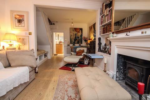 18 Common Road, Claygate, Esher, KT10 0HJ