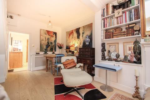 18 Common Road, Claygate, Esher, KT10 0HJ