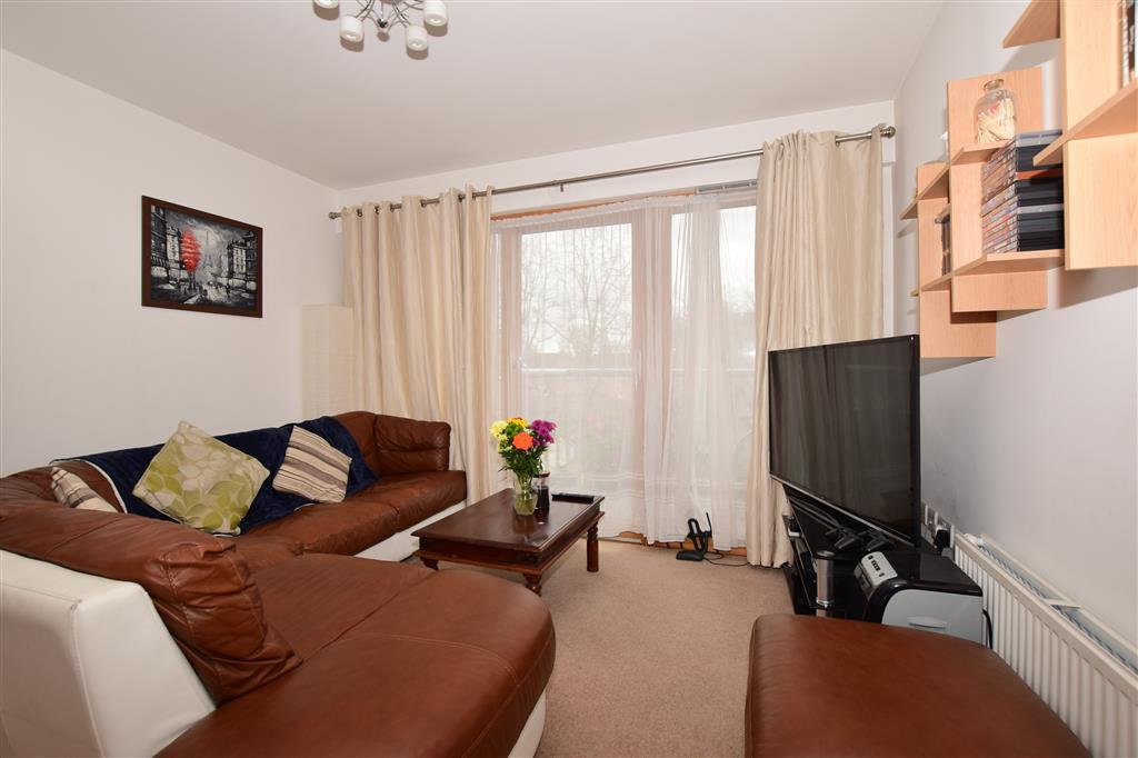 Lounge / Kitchen