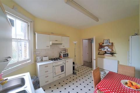 2 bedroom apartment to rent, Essendine Road, Maida Vale W9