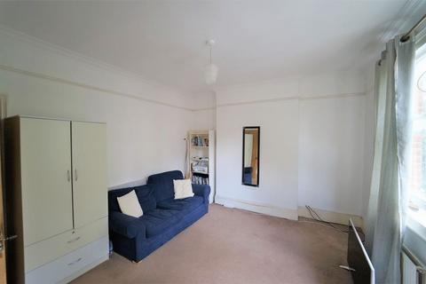 2 bedroom apartment to rent, Essendine Road, Maida Vale W9