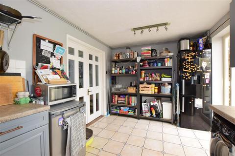 19 Broadlands, Sturry, Canterbury, CT2 0BE