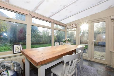 19 Broadlands, Sturry, Canterbury, CT2 0BE