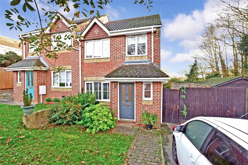 Broadlands, Sturry, Canterbury, Kent 3 bed semidetached house £325,000