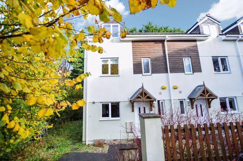 Old Totnes Road, Buckfastleigh 3 bed end of terrace house £220,000