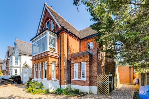 102a Lower Ham Road, Kingston Upon Thames, KT2 5BD