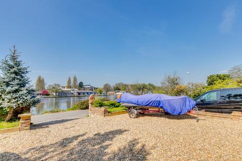 102a Lower Ham Road, Kingston Upon Thames, KT2 5BD