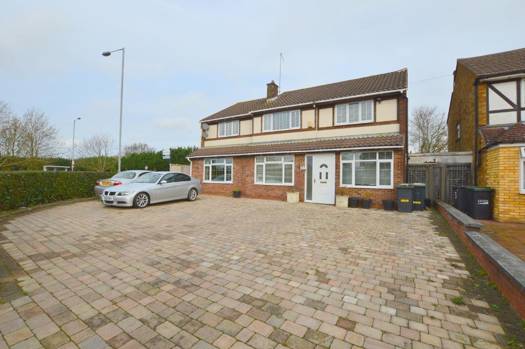 Mount Grace Road, Putteridge, Luton... 5 bed detached house £525,000