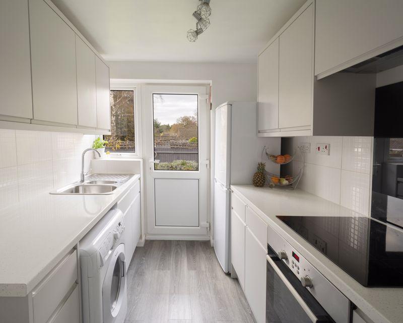 Dudley Close, Bordon 4 bed detached house £375,000