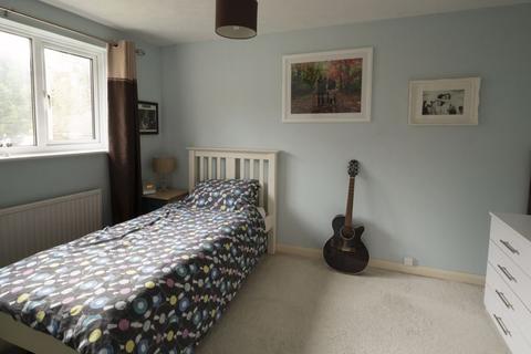 6 Dudley Close, Whitehill, Bordon, GU35 9PY