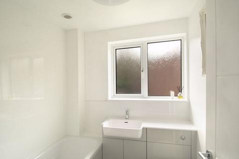 6 Dudley Close, Whitehill, Bordon, GU35 9PY