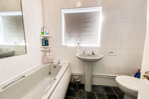 347 Daiglen Drive, South Ockendon, RM15 5AD