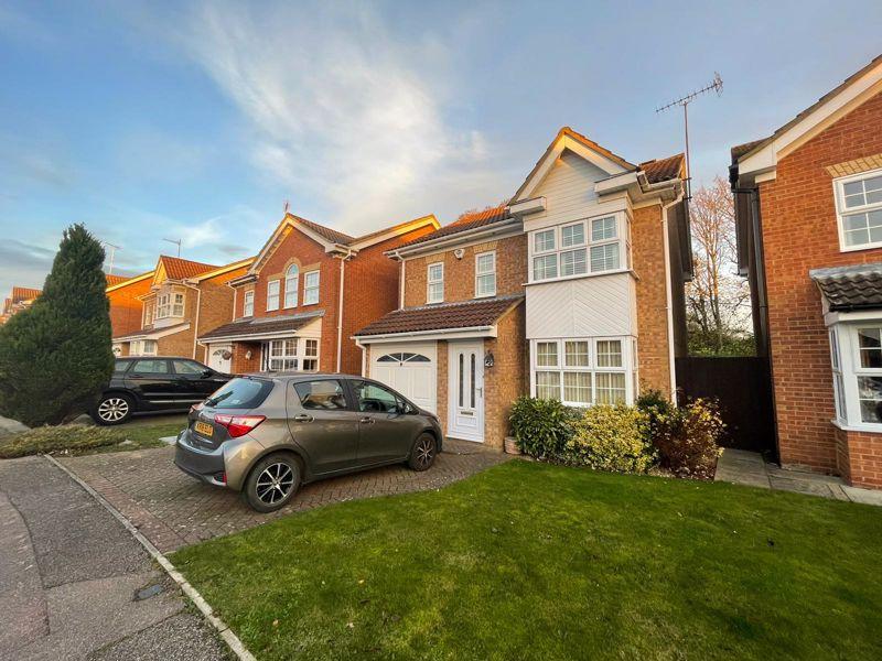 Crabtree Way, Dunstable 3 bed detached house £360,000