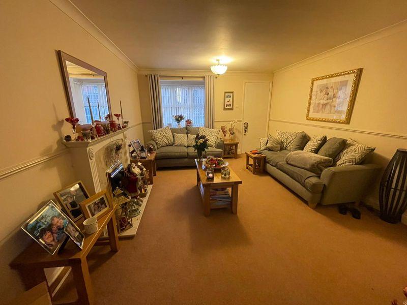 Crabtree Way, Dunstable 3 bed detached house £360,000