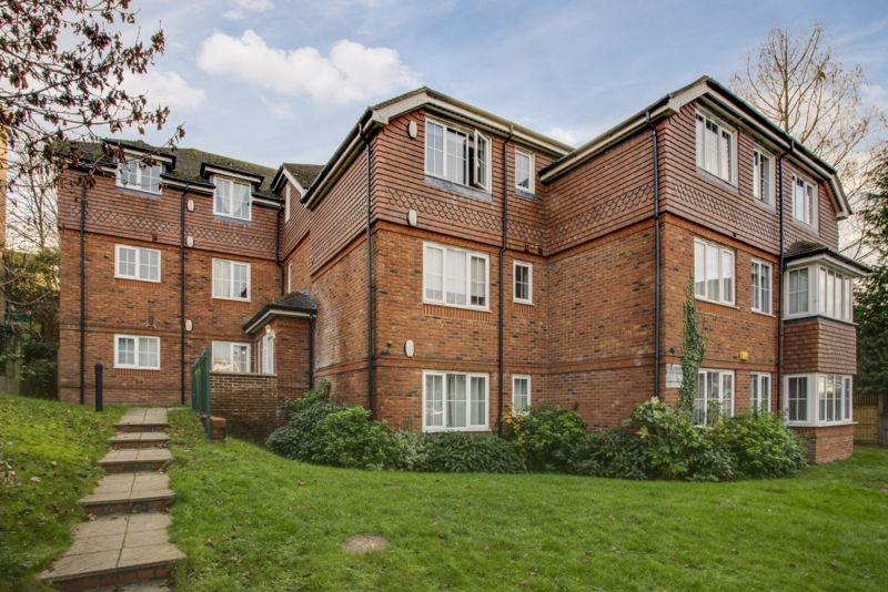 Rowan Court, Cameron Road, Chesham 2 bed apartment £265,000