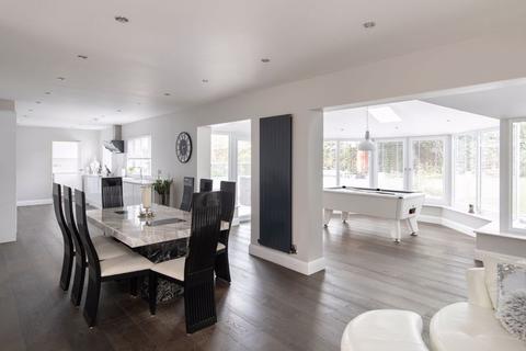 6 Harton Close, Bromley, BR1 2UD