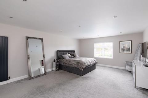 6 Harton Close, Bromley, BR1 2UD