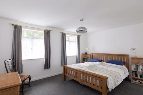 Upton Bickley Road, Bromley, BR1 2NF