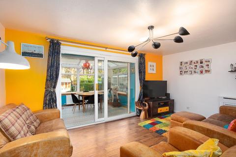 37 Ash Grove, Perth, PH1 1DR